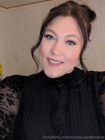 Queen KK / queenkkfree nude photo #3