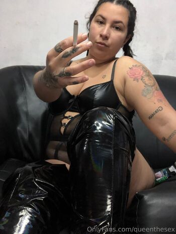 GODDESS ISABELLA BIG ASS GIRL / queenthesex nude photo #5