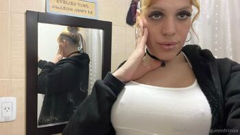 𝑸𝑼𝑬𝑬𝑵 𝑻𝑹𝑰𝑵𝑨 / queentrinax nude photo #1