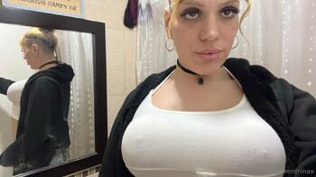 𝑸𝑼𝑬𝑬𝑵 𝑻𝑹𝑰𝑵𝑨 / queentrinax nude photo #2