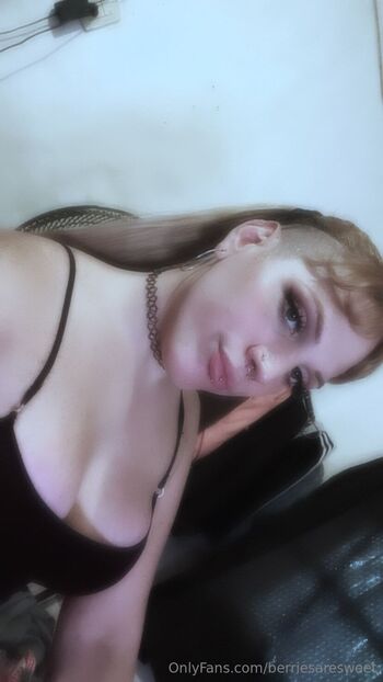 𝑸𝑼𝑬𝑬𝑵 𝑻𝑹𝑰𝑵𝑨 / queentrinax nude photo #30