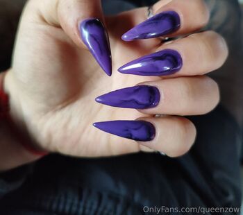 Smoking fetish queen / queenzowi nude photo #20