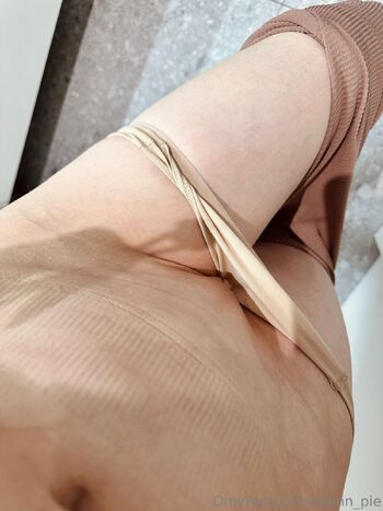 Quinn Pi / quinn_pie nude photo #2