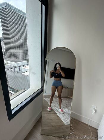 QUIN / quinnnier nude photo #9