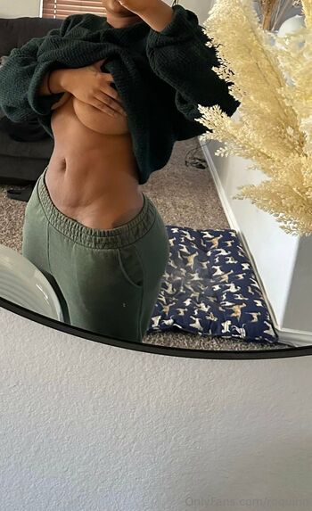 QUIN / quinnnier nude photo #14