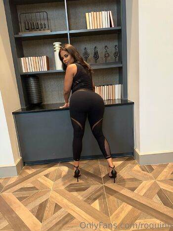 QUIN / quinnnier nude photo #20