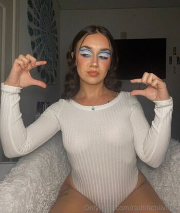 Liv / radbitchlivfree nude photo #5