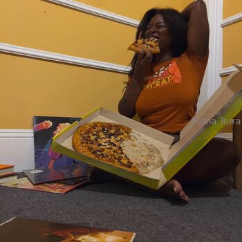 Raina Readswell / rainareadswell / rainaterraa / heauxmalone / larainaterra nude photo #29