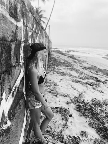 RAINBOWED FOX / rainbowedfoxfree nude photo #6