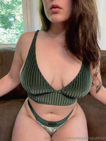 Rain / rainnwilderfree nude photo #13