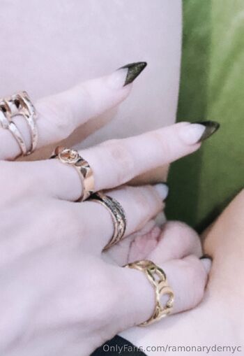 MISTRESS RAMONA RYDER NY / ramonarydernyc nude photo #8