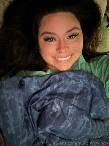 𝗥𝗬 𝗖𝗥𝗘𝗔𝗠𝗬𝗕𝗕𝗬 / raunchy_ryliexx nude photo #1