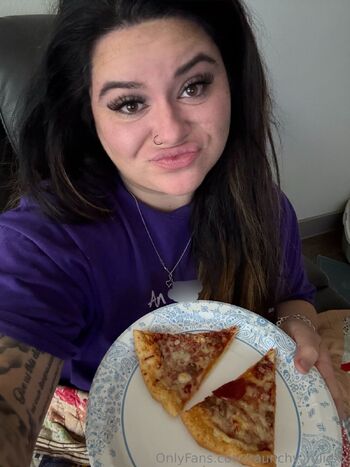 𝗥𝗬 𝗖𝗥𝗘𝗔𝗠𝗬𝗕𝗕𝗬 / raunchy_ryliexx nude photo #8