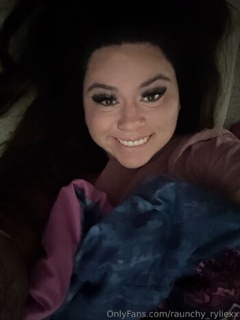𝗥𝗬 𝗖𝗥𝗘𝗔𝗠𝗬𝗕𝗕𝗬 / raunchy_ryliexx nude photo #29