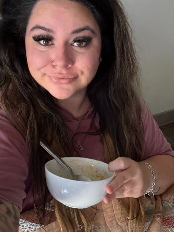 𝗥𝗬 𝗖𝗥𝗘𝗔𝗠𝗬𝗕𝗕𝗬 / raunchy_ryliexx nude photo #32