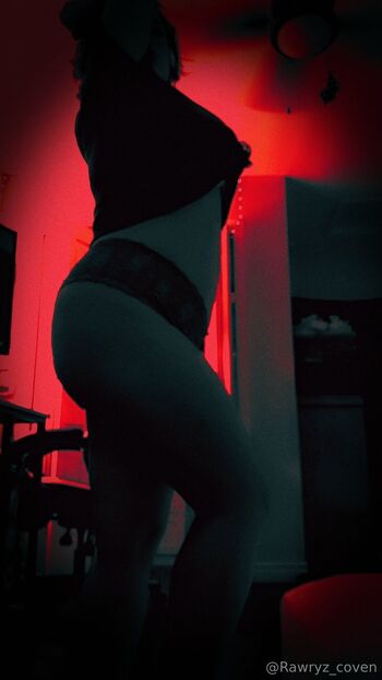 MISTRESS RAWR / rawryz_coven nude photo #35