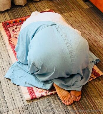 Aleyna Khan (Free Page / realaveryhotwife nude photo #4