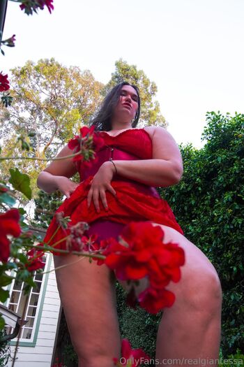 Giga Goddess Al / realgiantessa nude photo #8