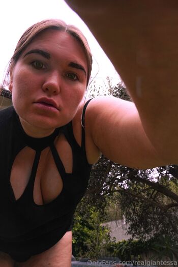 Giga Goddess Al / realgiantessa nude photo #10