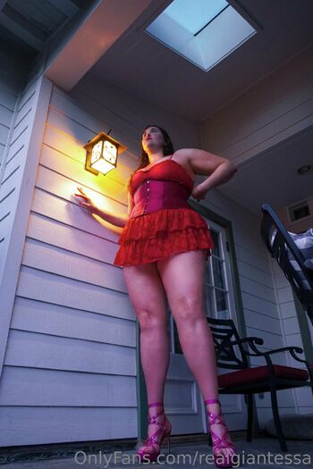 Giga Goddess Al / realgiantessa nude photo #14