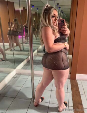 Marissa Suprem / realhoneyhustla nude photo #15