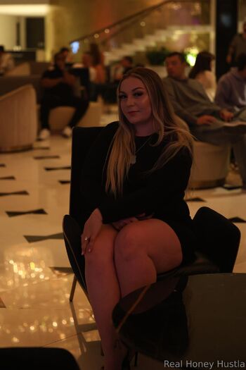 realhoneyhustla
