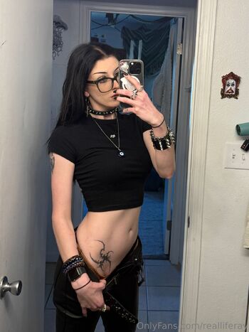 ray ʚ / realliferay nude photo #9