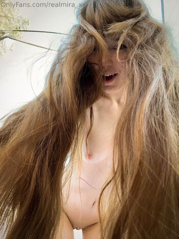 Mira / realmira_xo nude photo #2