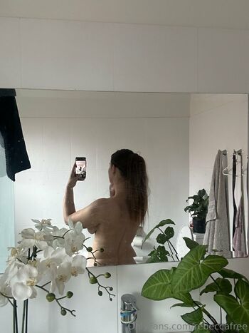 𝐑𝐄𝐁𝐄𝐂𝐂𝐀 𝐅𝐑𝐄𝐄 / rebeccafree nude photo #10