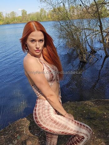 Ekatharin / redbaddiekat nude photo #15