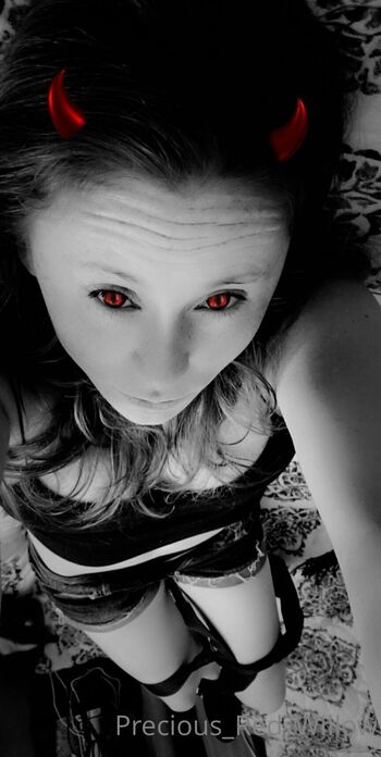 Redheaded beaut / redheadbeauty2222 / preciousredwillow / red_head_sexy_ / redheadbeauty2022 nude photo #3