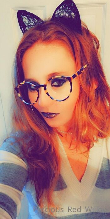 Redheaded beaut / redheadbeauty2222 / preciousredwillow / red_head_sexy_ / redheadbeauty2022 nude photo #35