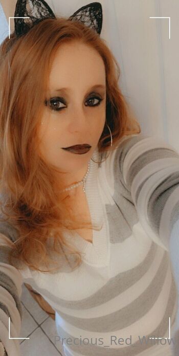 Redheaded beaut / redheadbeauty2222 / preciousredwillow / red_head_sexy_ / redheadbeauty2022 nude photo #36