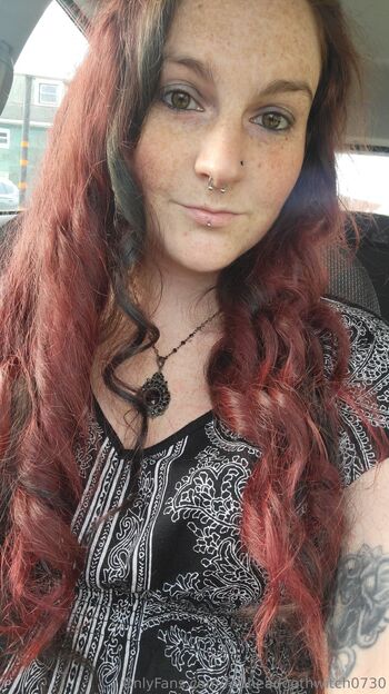 Sha / redheadgothwitch0730 / redturtle95 nude photo #2