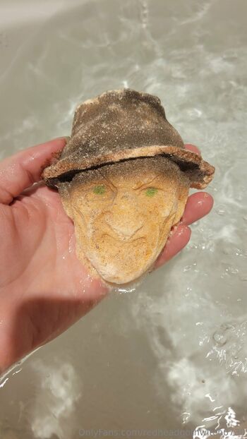 Sha / redheadgothwitch0730 / redturtle95 nude photo #8