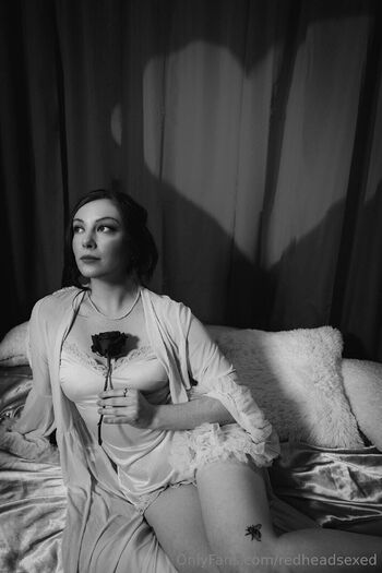 Re / redheadsexed nude photo #6