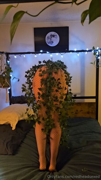 Re / redheadsexed nude photo #14