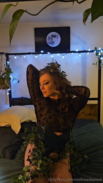 Re / redheadsexed nude photo #16