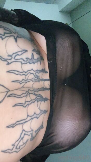 D / redimp666 nude photo #4