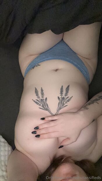 Courtney / redsclassifieds nude photo #6