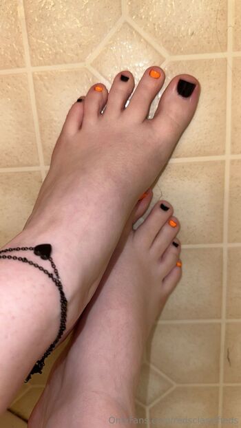 Courtney / redsclassifieds nude photo #24