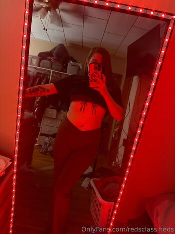 Courtney / redsclassifieds nude photo #36