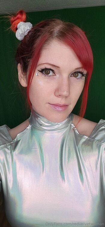 Red Velve / redvelvetwoman nude photo #2