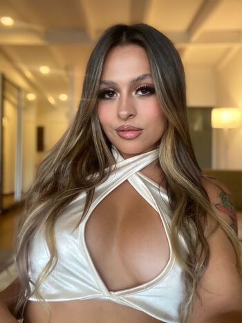 𝚁𝚎𝚐𝚒𝚗𝚊 𝚍𝚎 𝙿𝚊𝚞𝚕 / regina_de_paul nude photo #1