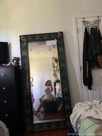 Lil Seren / renaa420 nude photo #8