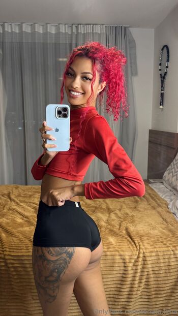 Tattooed Latina Goth / renata.lima nude photo #15