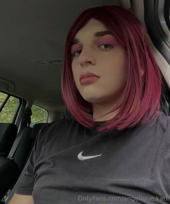 OnlyFans / riana.katt nude photo #14