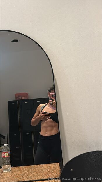 Rich Papi Flexx / richpapiflexxx nude photo #33