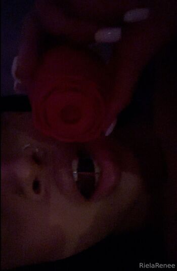 RielaRenee / rielarenee nude photo #10