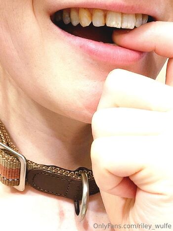 Riley_Wulf / riley_wulfe nude photo #9